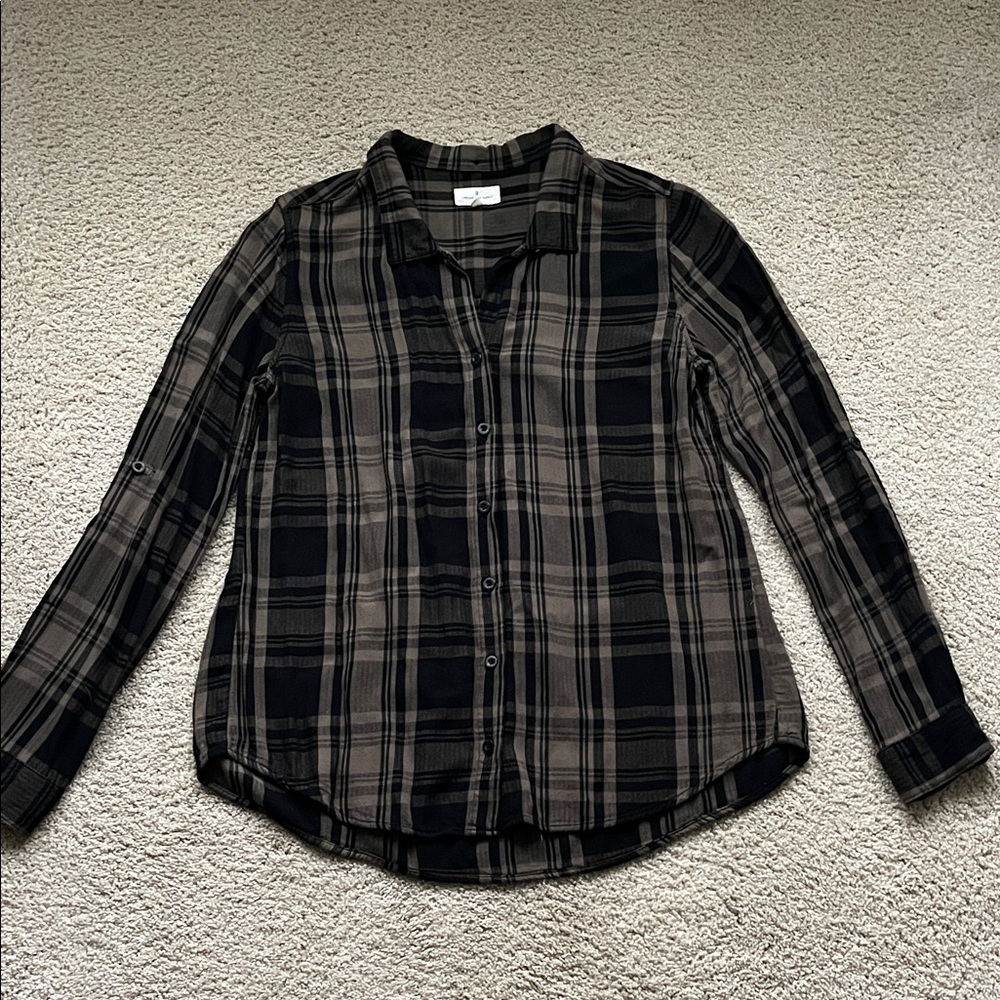 Thread & Supply button-down shirt size S